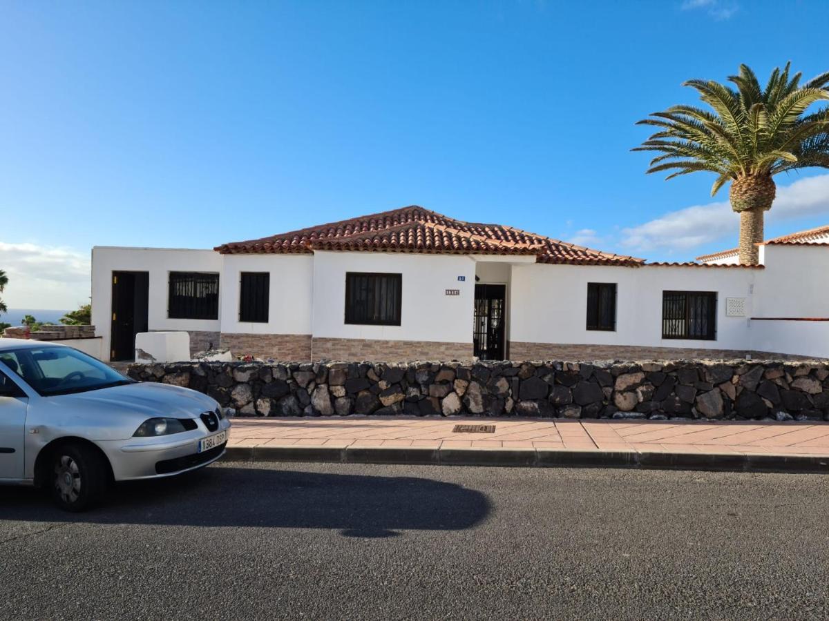 Casa Tom - Spacious Holiday With Heated Pool Villa *