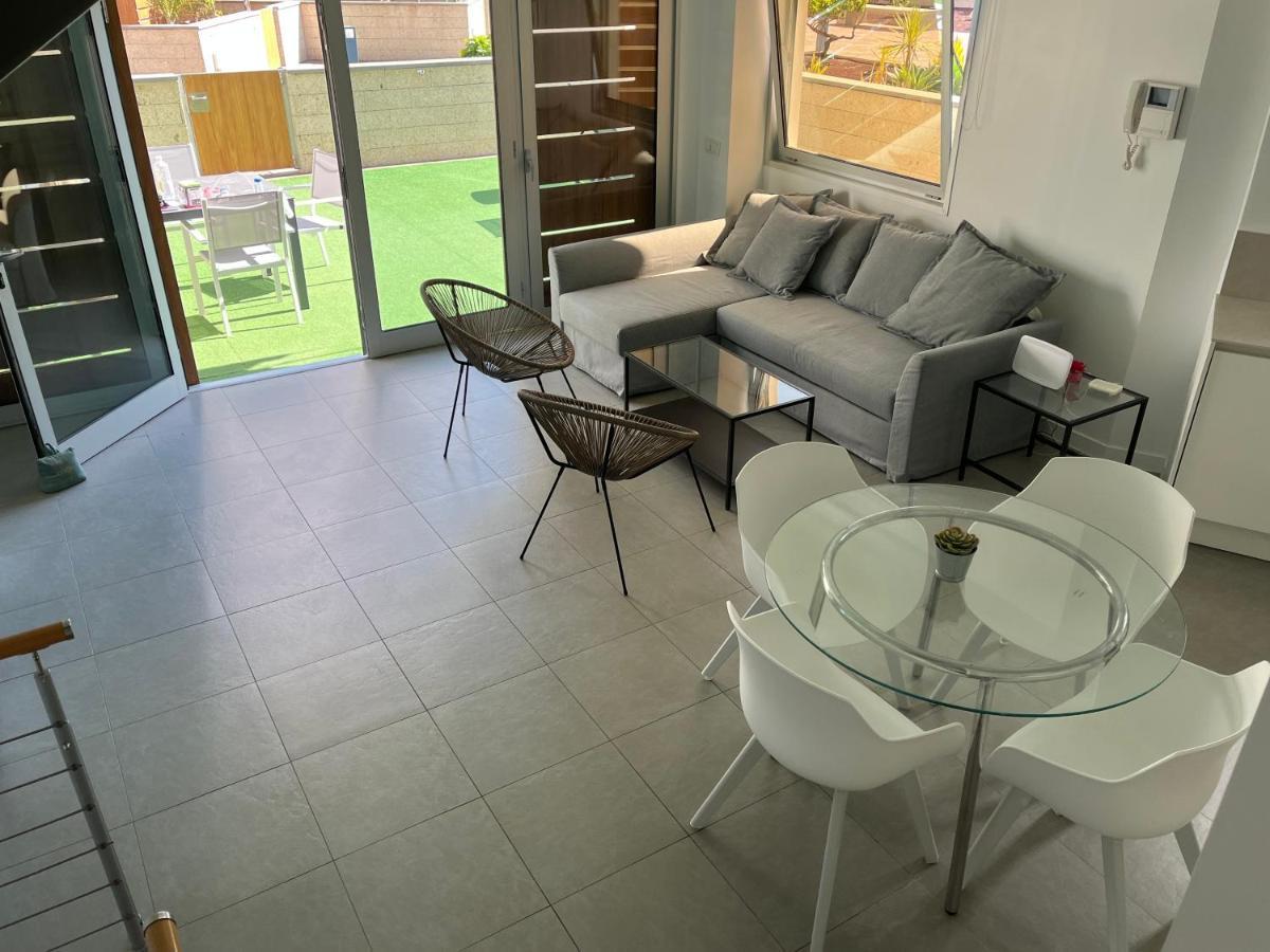 Apartment Martines Beachfront Ocean View *