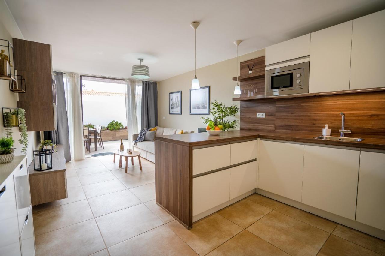 La Laja With 5 Bedrooms And Sea View Villa *