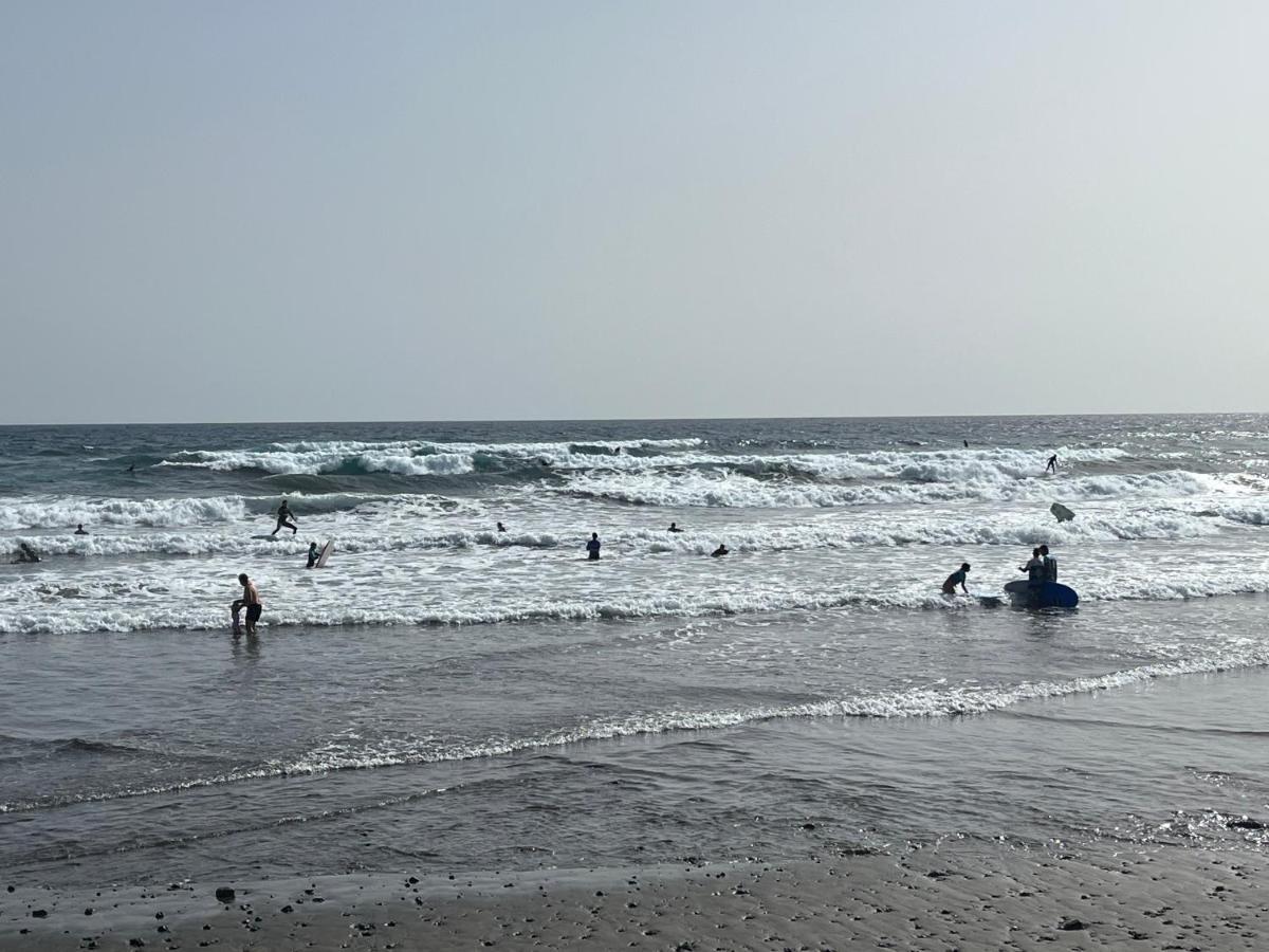 Martines Beachfront Ocean View Apartment El Medano (Tenerife)