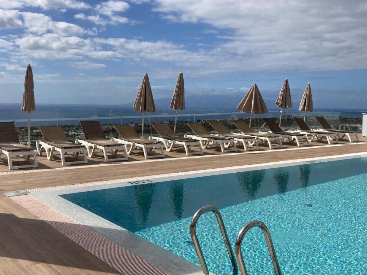 1 9 Tesoro Galeon Y Gym Apartment *