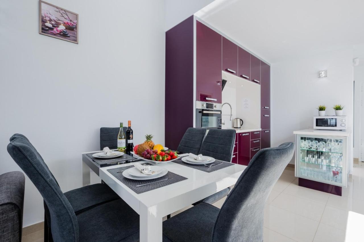 Island Village Prime 312