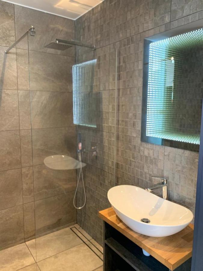 Luxury Diamantes One Bedroom