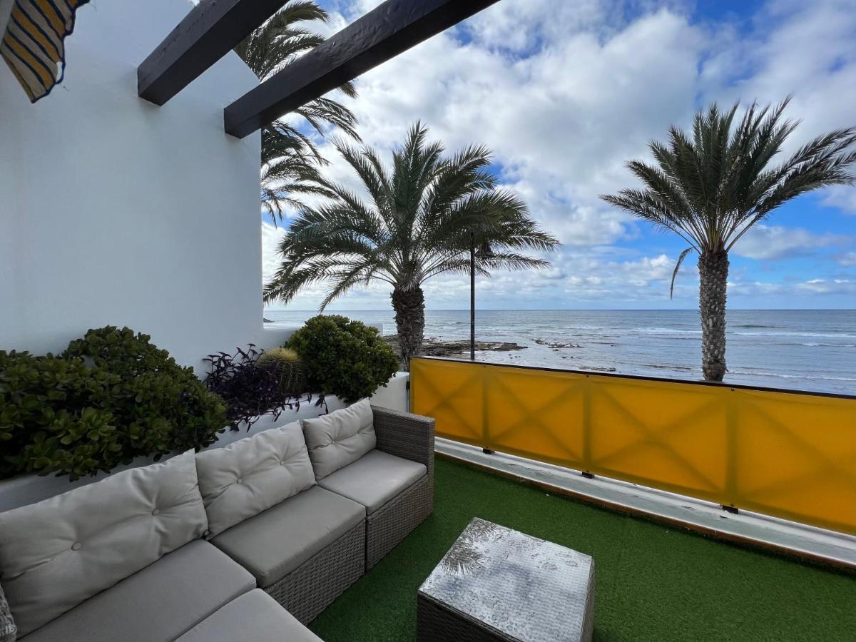 Villas And In A Popular Complex Apartment
