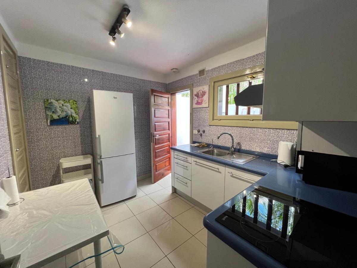 Villas And In A Popular Complex * Playa de las Americas (Tenerife)