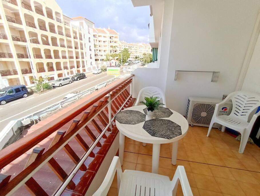 Diamantes Home, Cristianos, Heated Pool & Aircon * Arona (Tenerife)