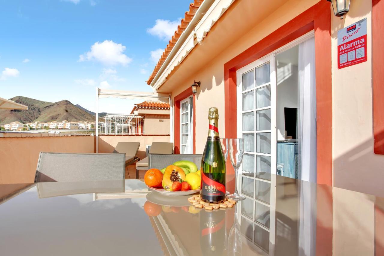 Apartamento Floor, Sea View, Huge Terrace, Heated Pool, Garage Los Cristianos (Tenerife)