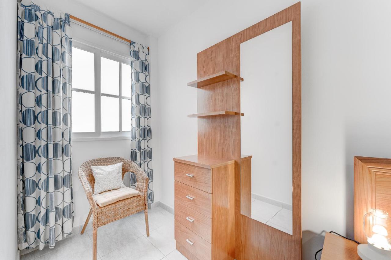100m To A Spacious Apartm * Playa de San Juan (Tenerife)