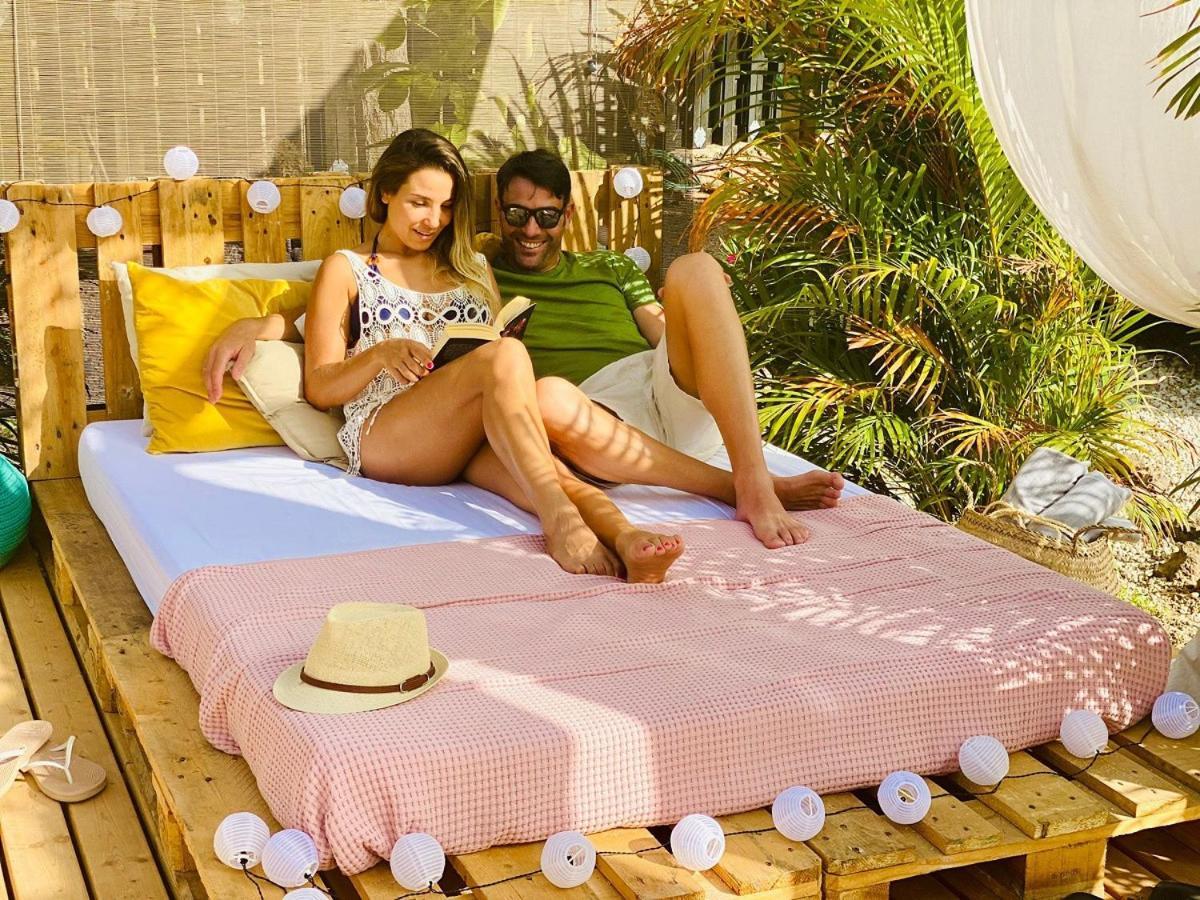 Nashira Hot Tub Piscina Y Jardin Holiday home Buzanada