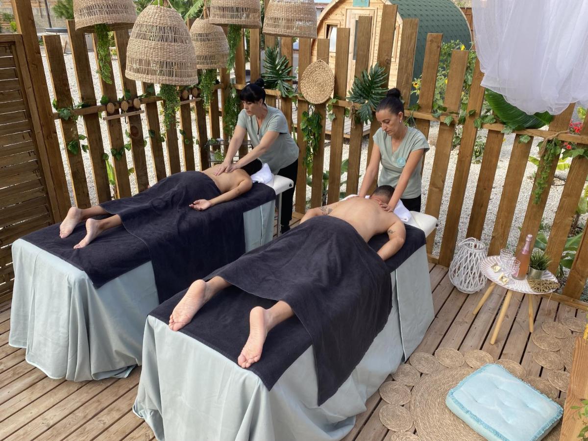 Nashira Hot Tub Piscina Y Jardin Holiday home Buzanada