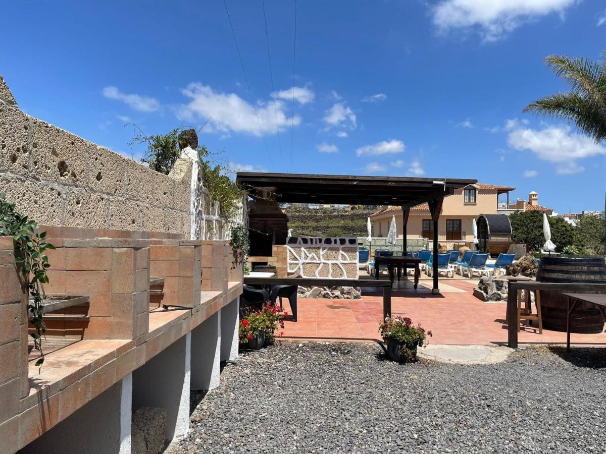 Nashira Hot Tub Piscina Y Jardin Buzanada