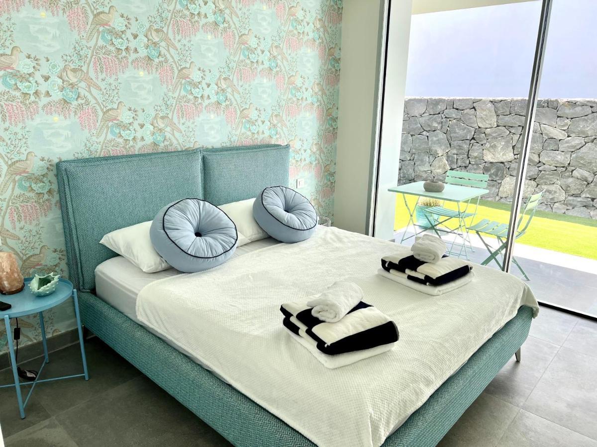 Villa Veiga With Heated Pool