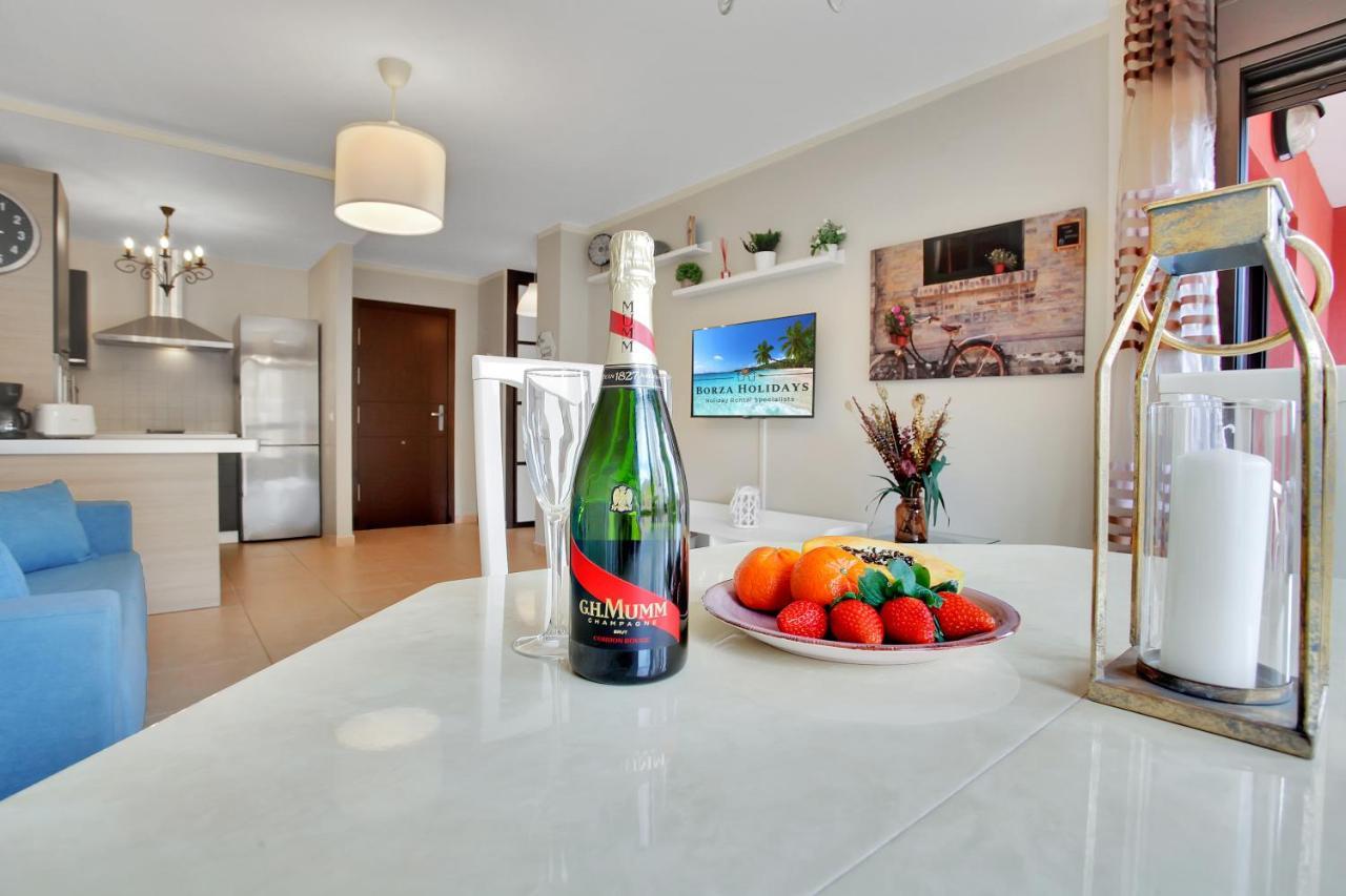 Appartement Bright Mocan, Garage,pool, Fiber, Padel Court *