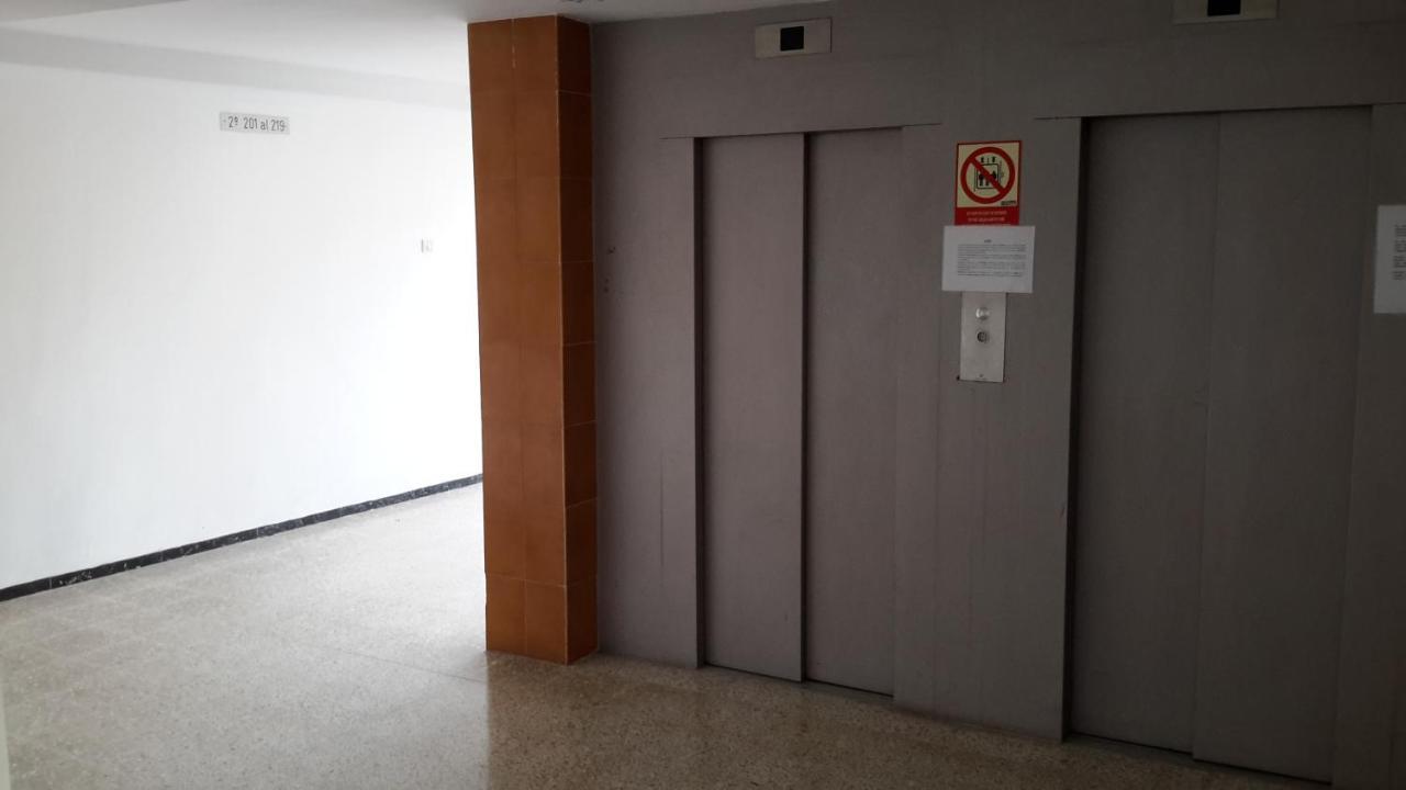 Lovely 1-bedroom With A Big Terrace, Americas, Tenerife Apartamento
