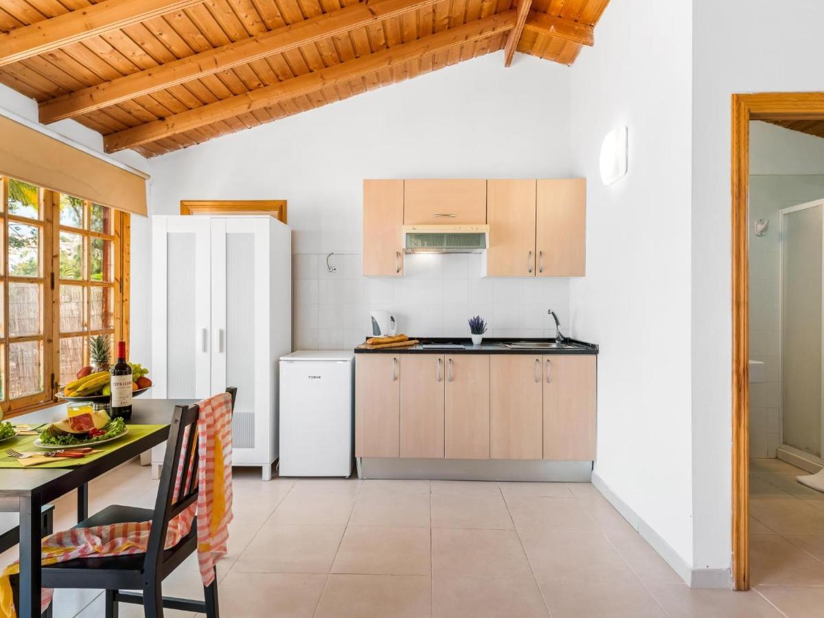 102 Bright Accomodation With Pool View Appartement *