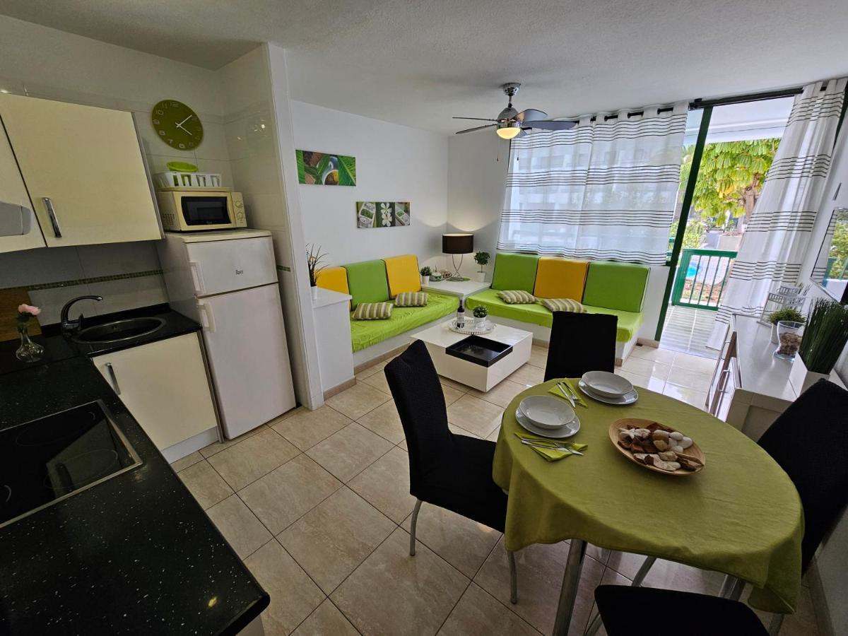 Casa Palmera 3 Only 150 Metres To The Beach, Heated Pool, Wifi, Sat-tv, Balcony Apartment Arona (Tenerife)