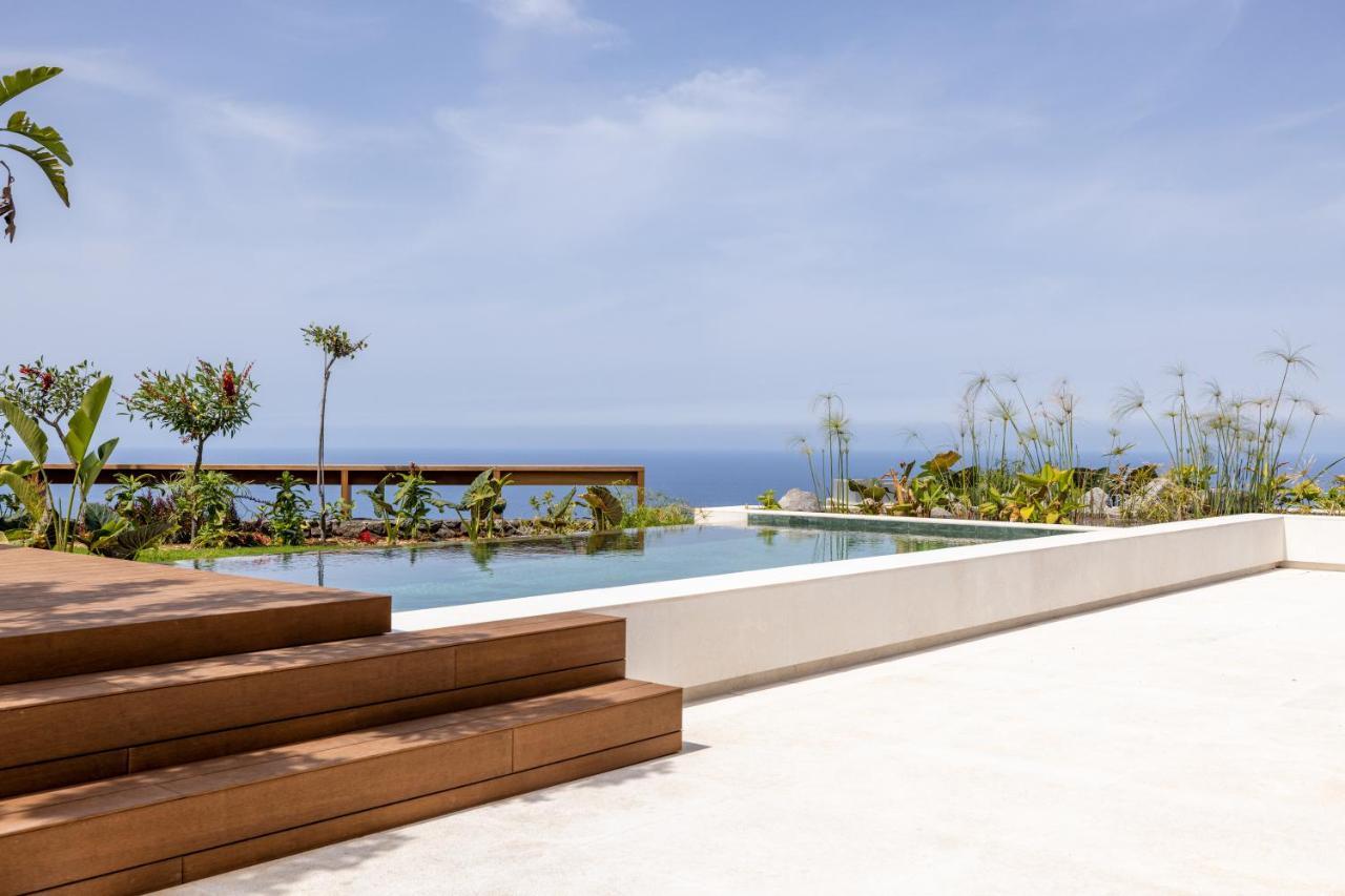 Villa Serenity On The Cliff With Climatized Pool