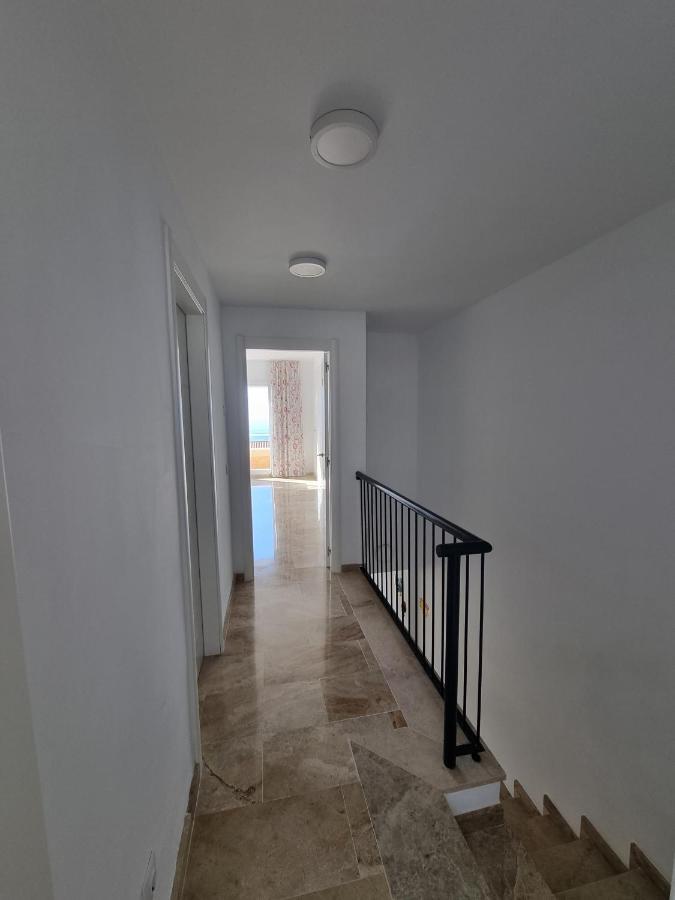 Hébergement de vacances Lora Modern & New Townhouse 2 Bedroom *