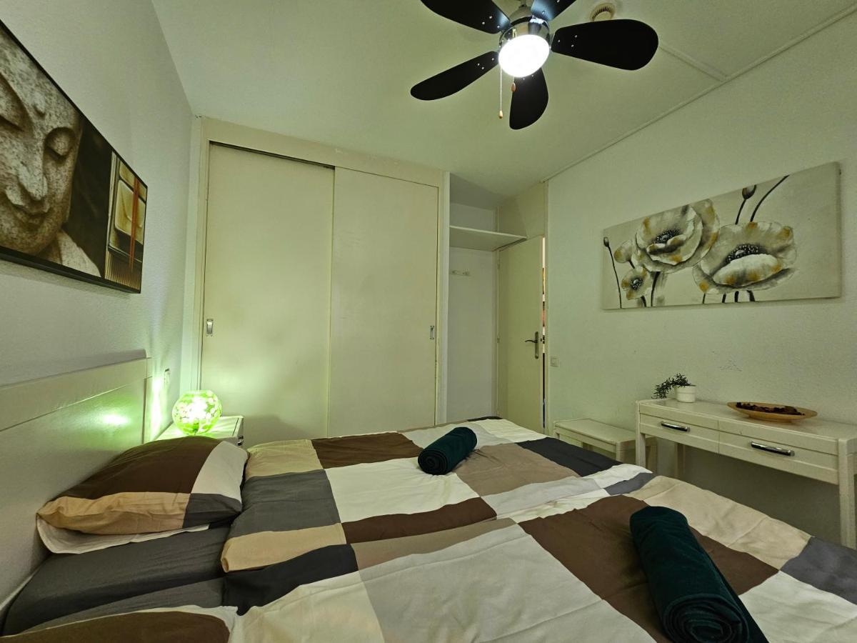 Casa Palmera 3 Only 150 Metres To The Beach, Heated Pool, Wifi, Sat-tv, Balcony Apartment *