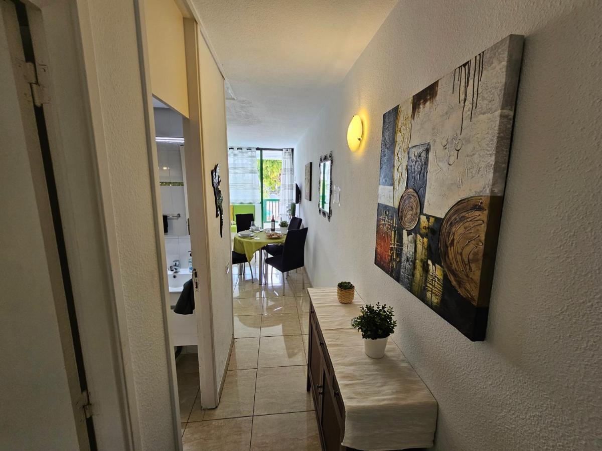 Casa Palmera 3 Only 150 Metres To The Beach, Heated Pool, Wifi, Sat-tv, Balcony *