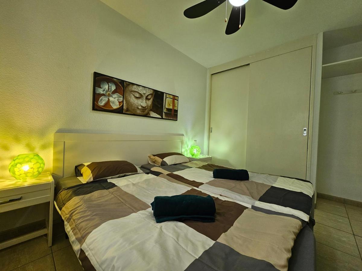 Casa Palmera 3 Only 150 Metres To The Beach, Heated Pool, Wifi, Sat-tv, Balcony Arona (Tenerife)