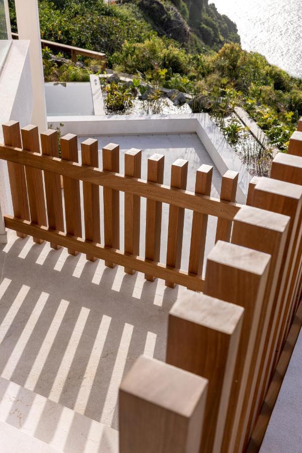 Serenity On The Cliff With Climatized Pool *