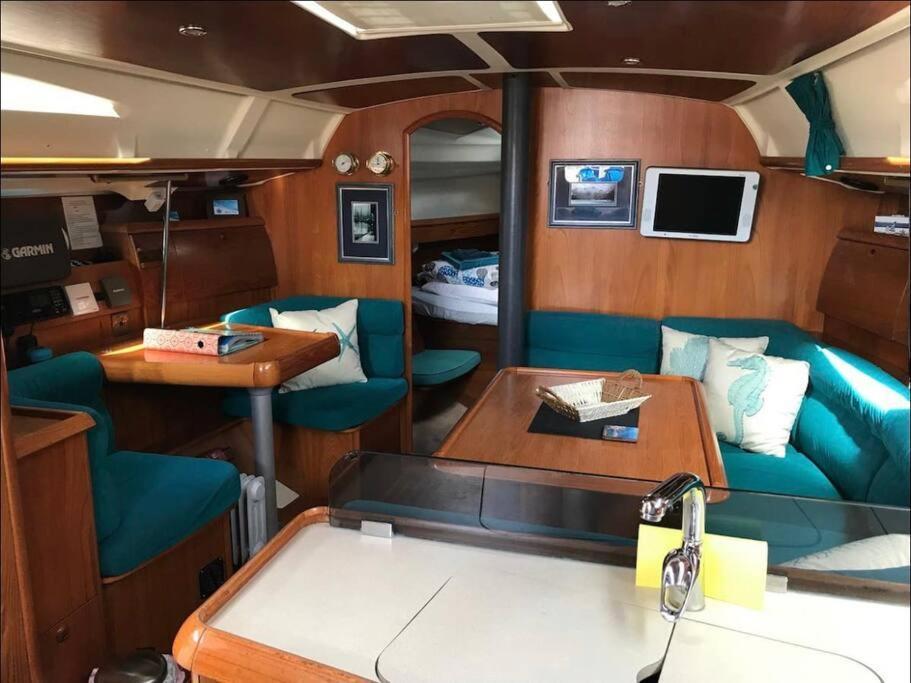 Bateau-hôtel Brego, Velero Santa-Cruz de Ténérife
