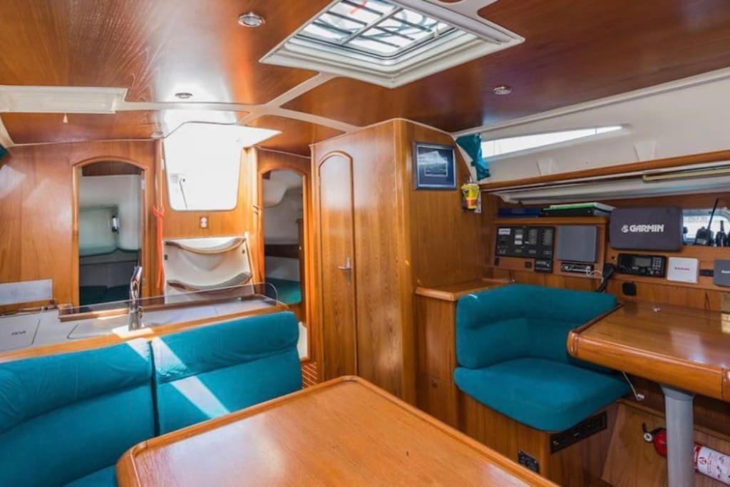 Bateau-hôtel Brego, Velero Santa-Cruz de Ténérife