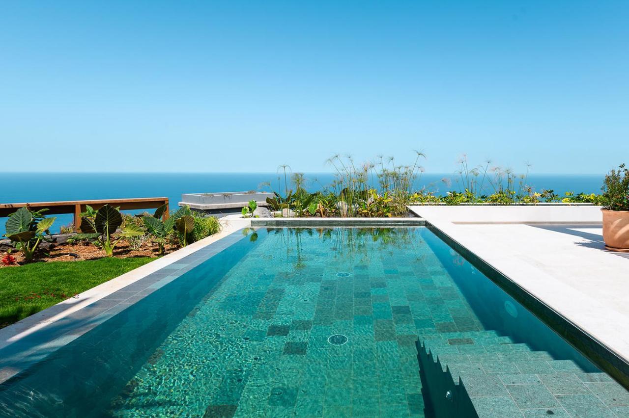 Villa Serenity On The Cliff With Climatized Pool