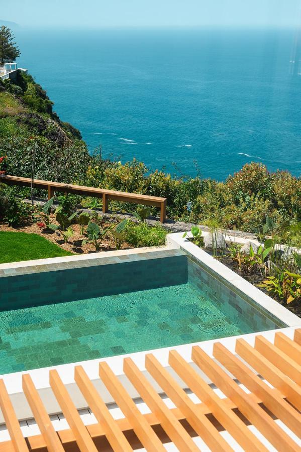 Villa Serenity On The Cliff With Climatized Pool