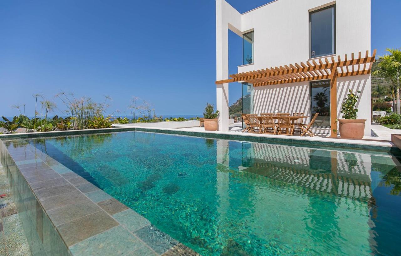 Serenity On The Cliff With Climatized Pool *