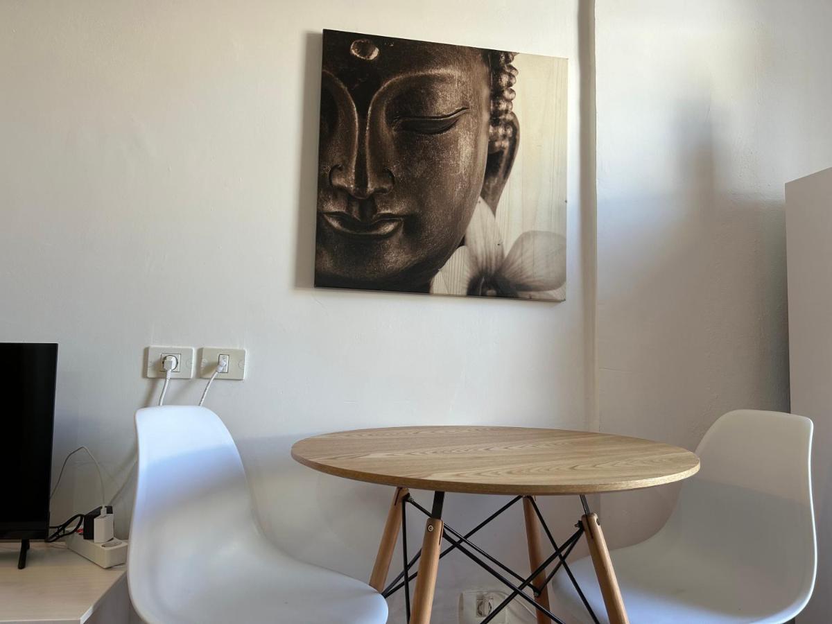 Practical And Cozy In Southern Arona
