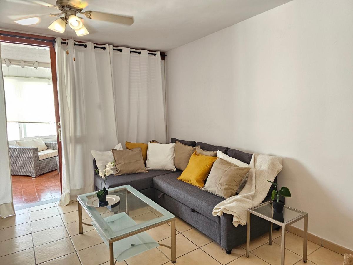 Apartment Holidays & Pool ,aircond , Americas *