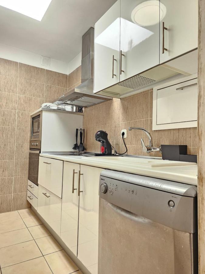 Apartment Holidays & Pool ,aircond , Americas *