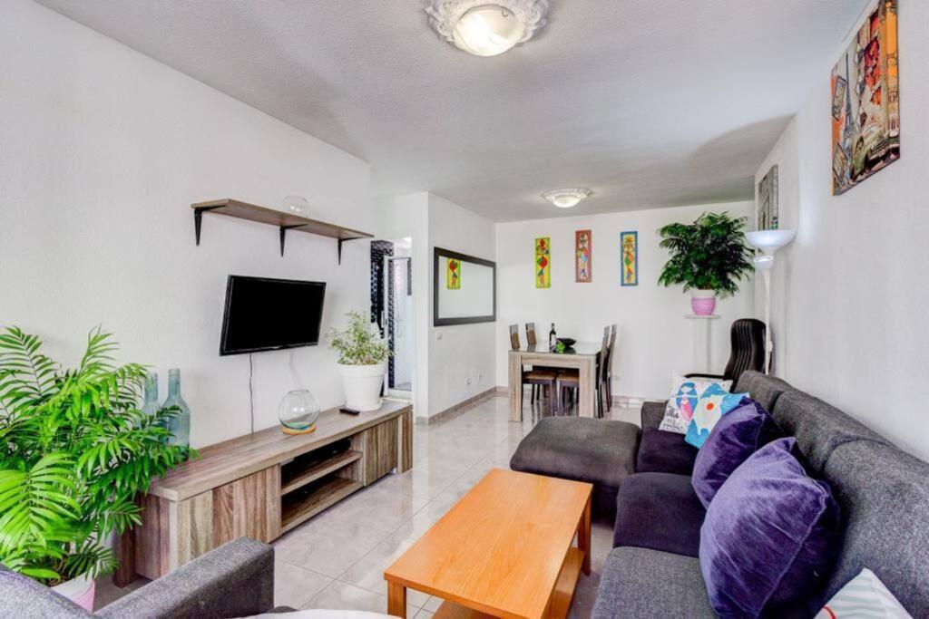Apartment Con Piscina En