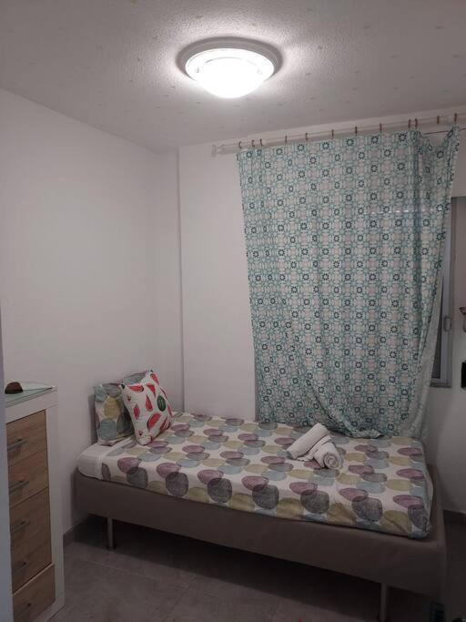 Apartment Con Piscina En *