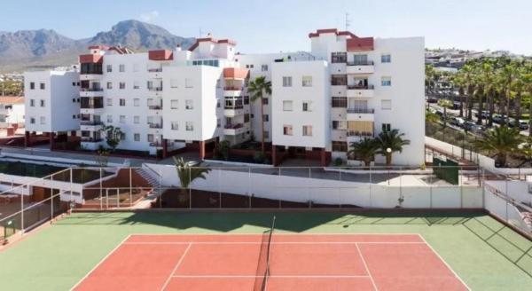 Apartment Con Piscina En