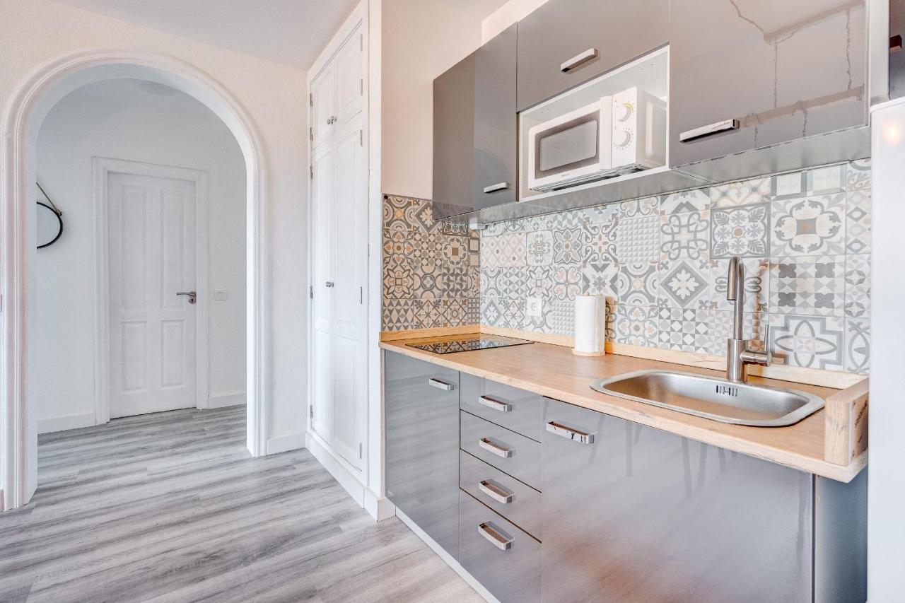 Bright And Modern In *
