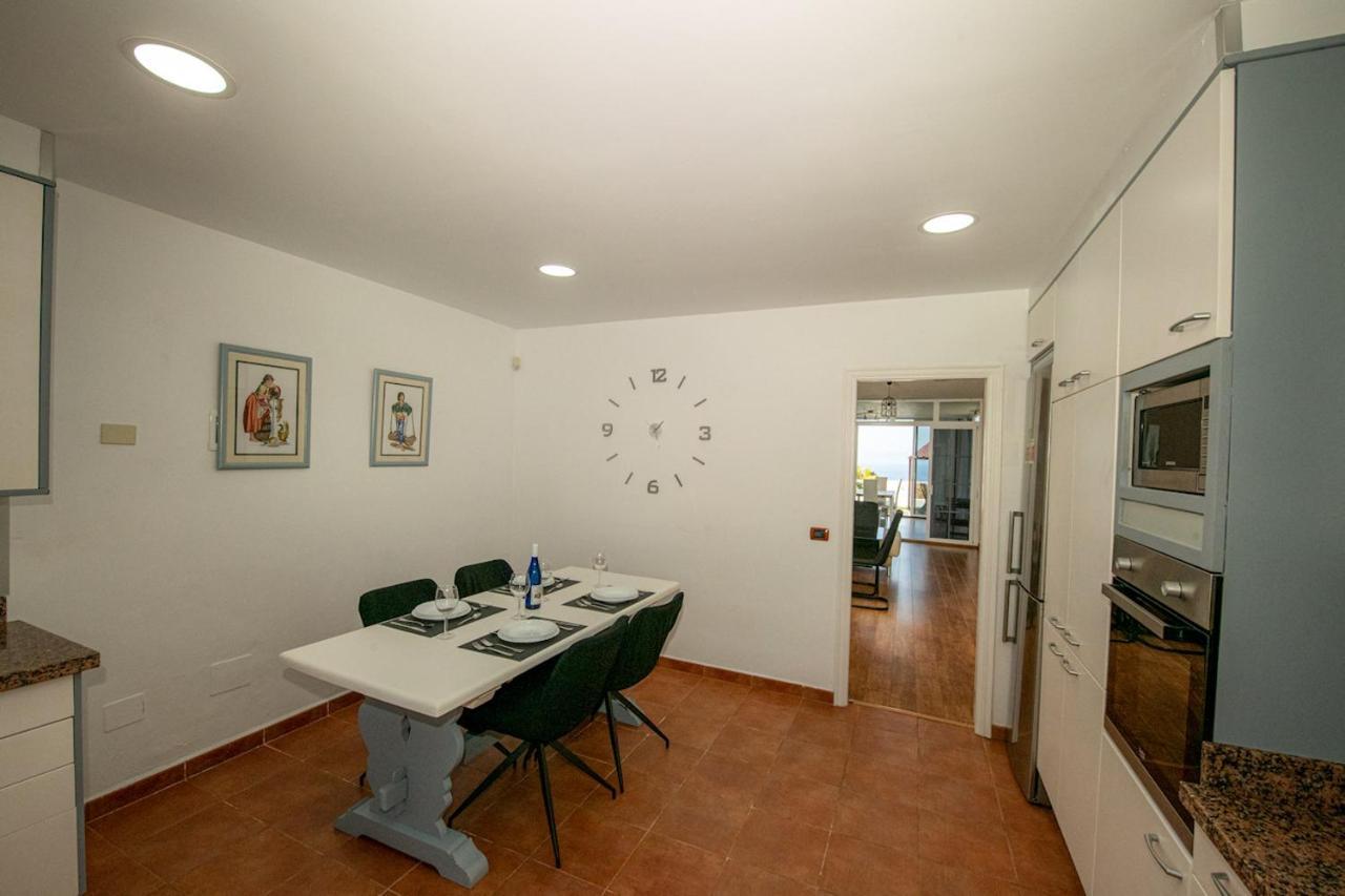 Fantastic With Amazing Sea Views Hébergement de vacances