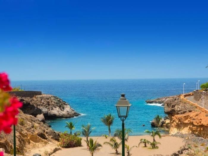 1413 Panoramic 1 Bedroom, Ocean View! *