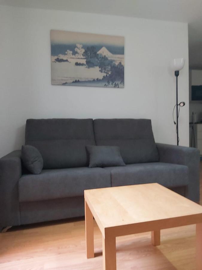 Apartamento Renovado, Frente A La Playa, Con Garaje Apartment *