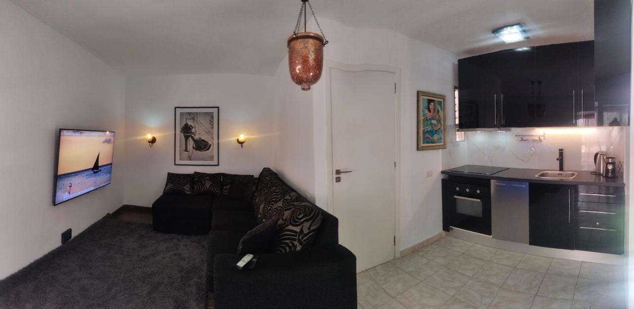 Villa Semi-detached Sea Views, Huge Terrace, Close