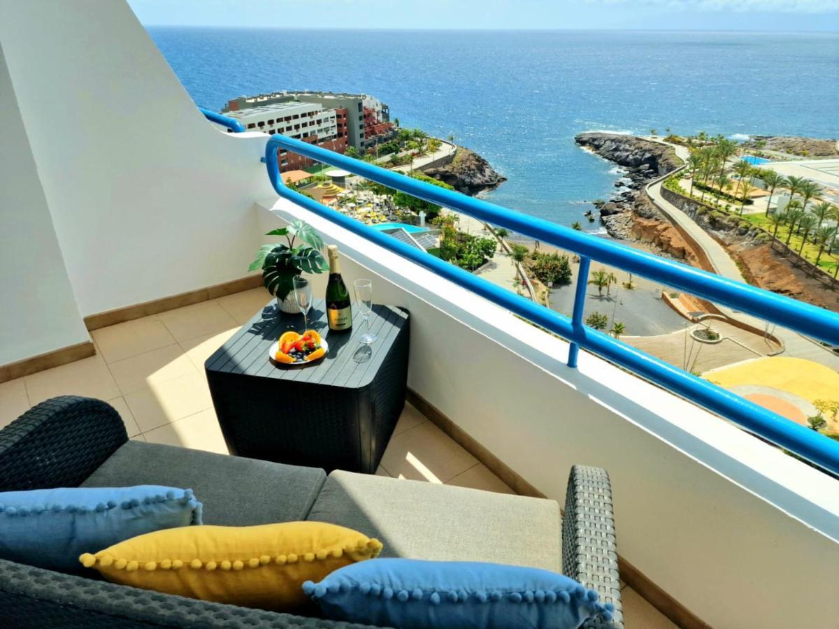 Lovely Blue With Ocean View And Pool, Paraiso 918