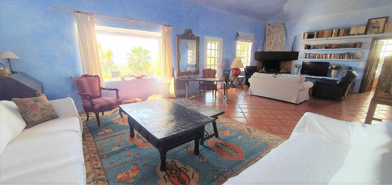 Magnificent With Panoramic Views *