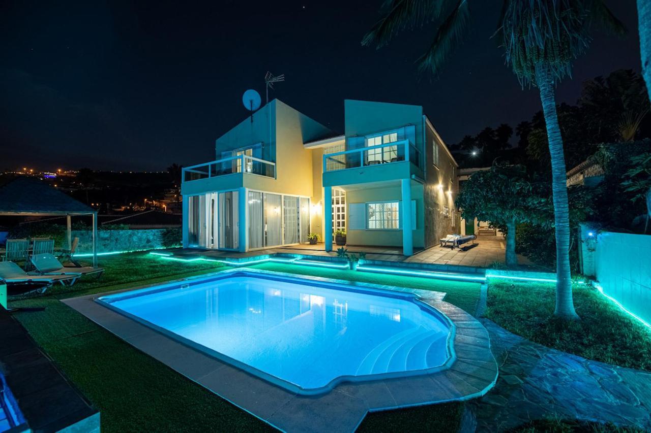 Fantastic With Amazing Sea Views Hébergement de vacances *