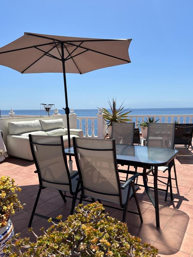 1st Line Sea View & Rooftop - Arena Apartment