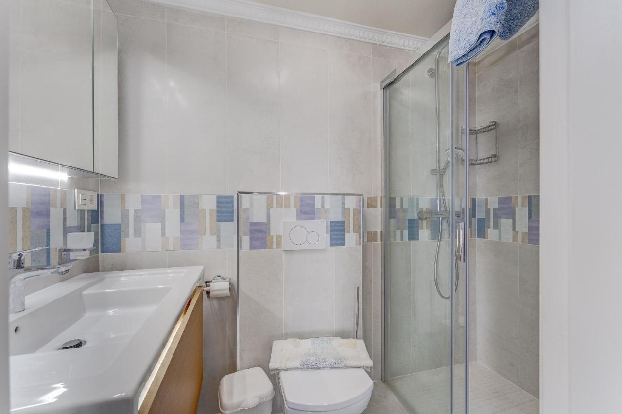 Marina Luxury Sea View Private Pool & Garden - Villa