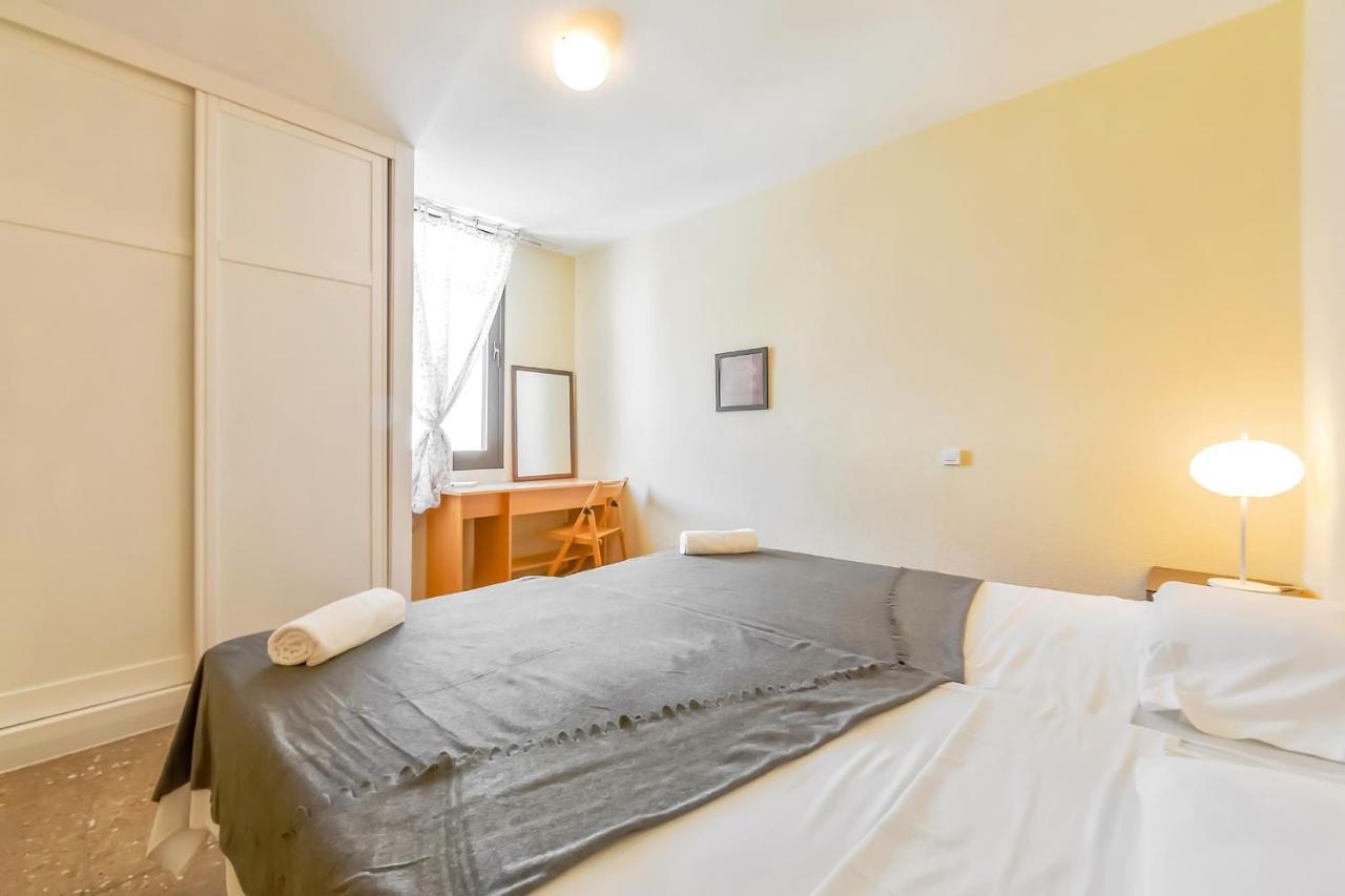 Near Playa De Americas With Wifi And Pool, Tenerife Sur Apartment