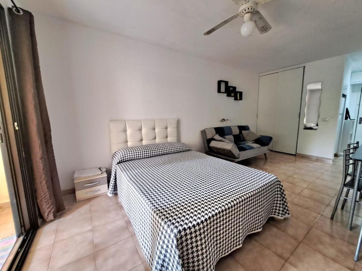 Bonito Estudio En Cristianos En Complejo Con Piscina Y Cerca De Playa