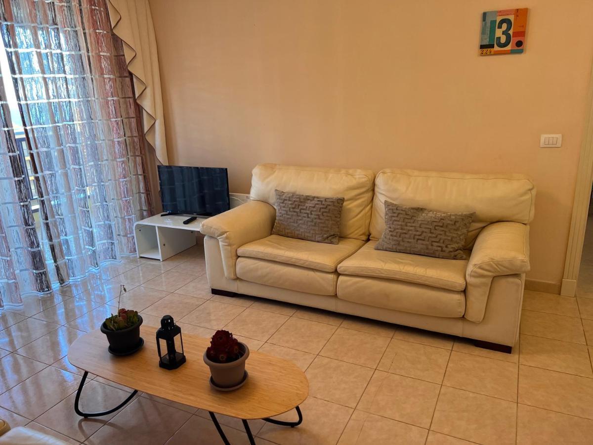 Olivia Sunset Blanco Appartement *